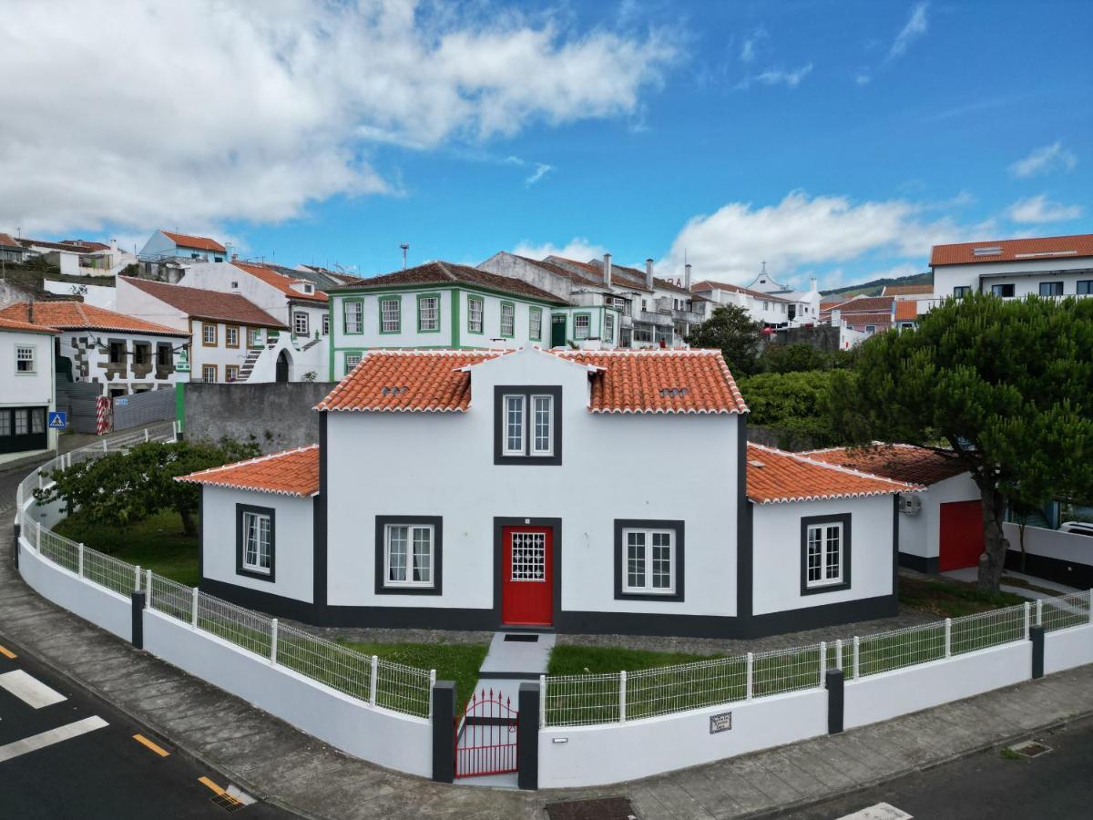 Angra Charming Suites By Seewest Angra do Heroísmo Eksteriør billede