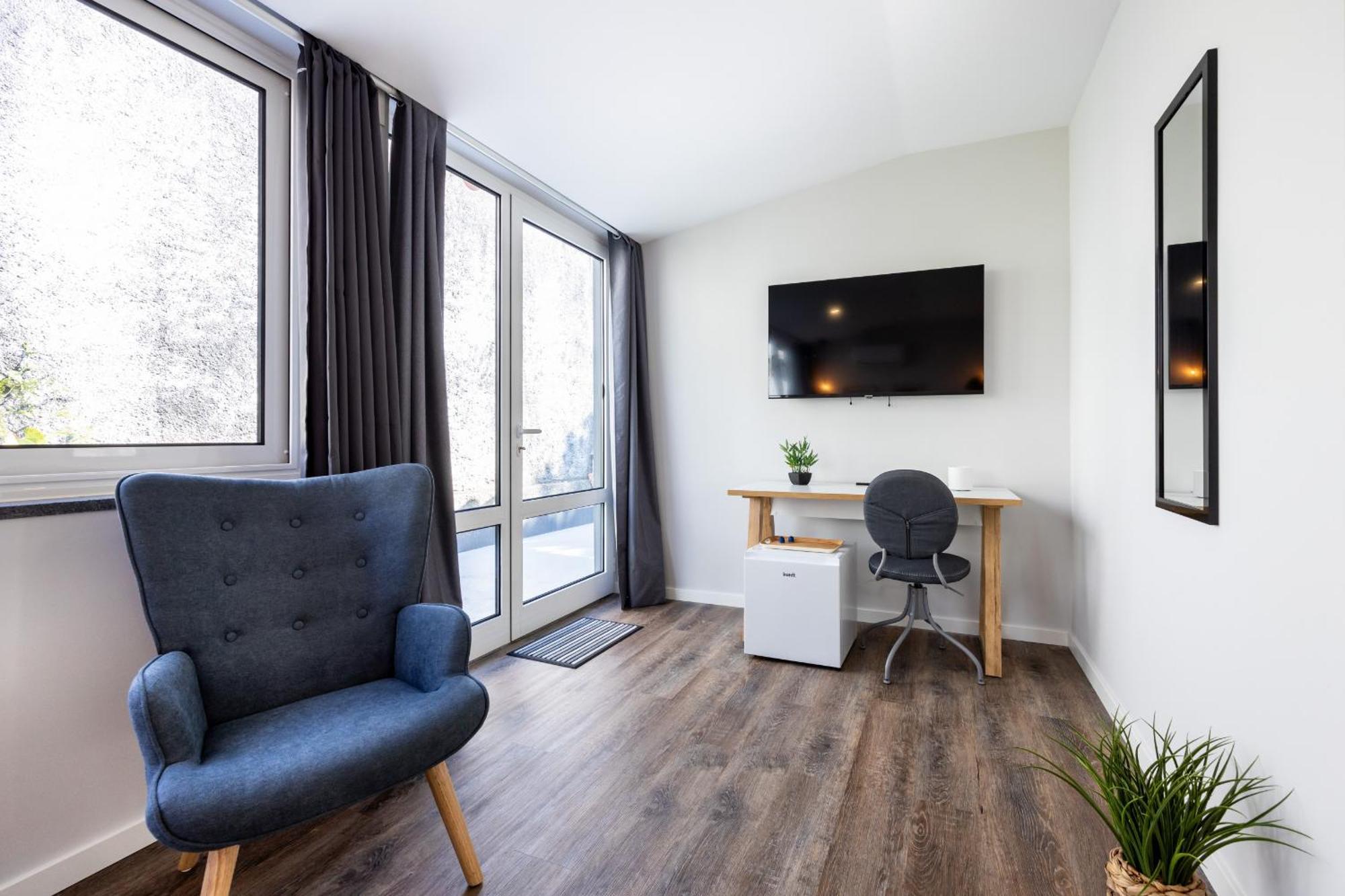 Angra Charming Suites By Seewest Angra do Heroísmo Eksteriør billede