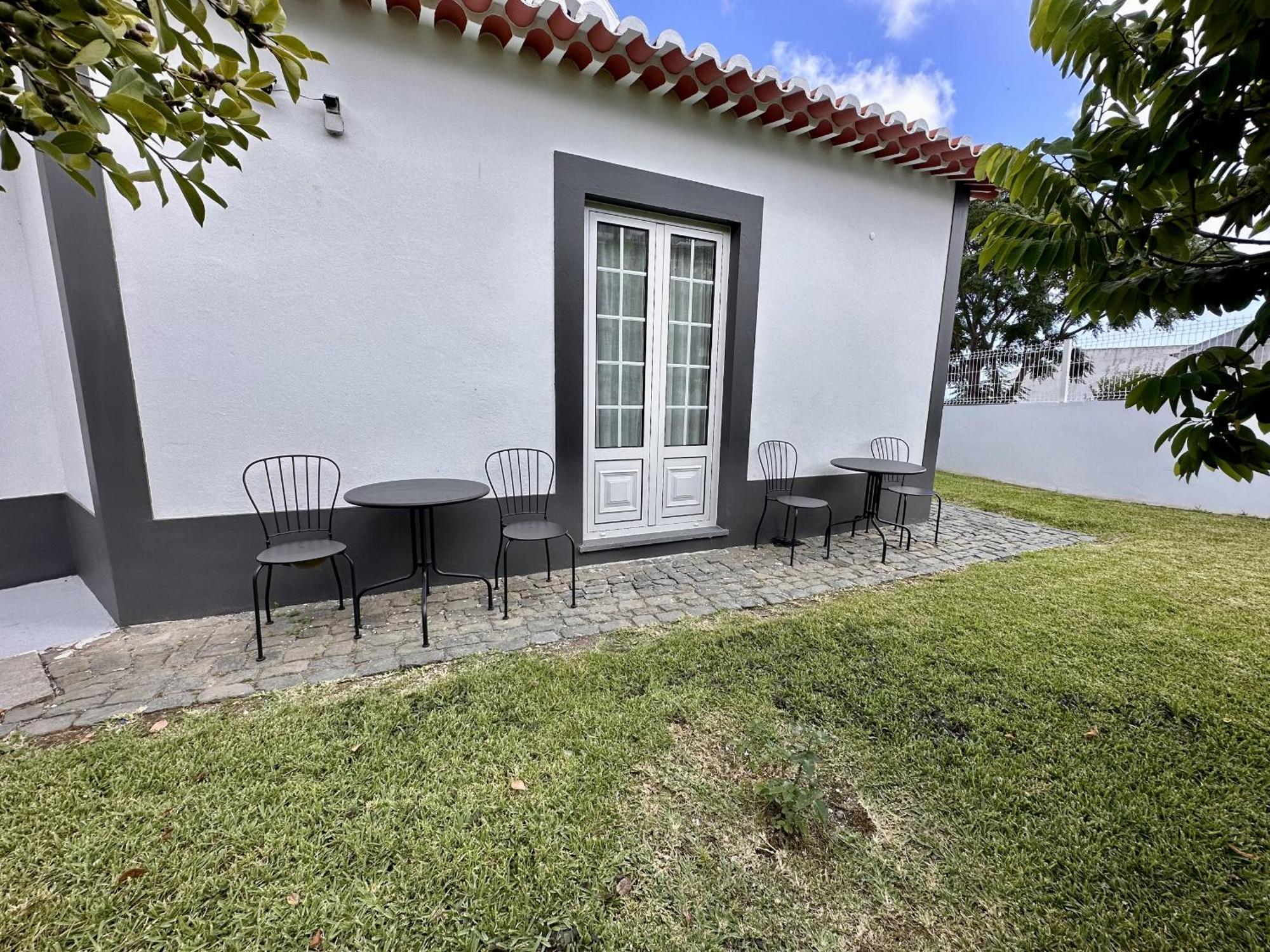 Angra Charming Suites By Seewest Angra do Heroísmo Eksteriør billede