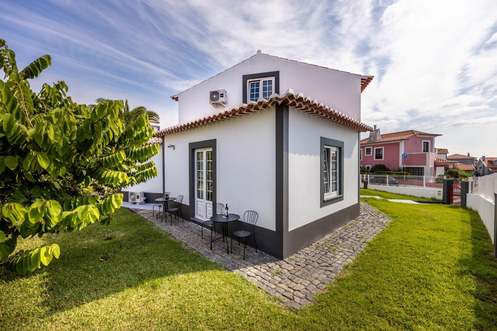 Angra Charming Suites By Seewest Angra do Heroísmo Eksteriør billede